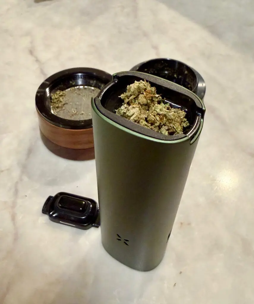 loading the pax 4 vaporizer