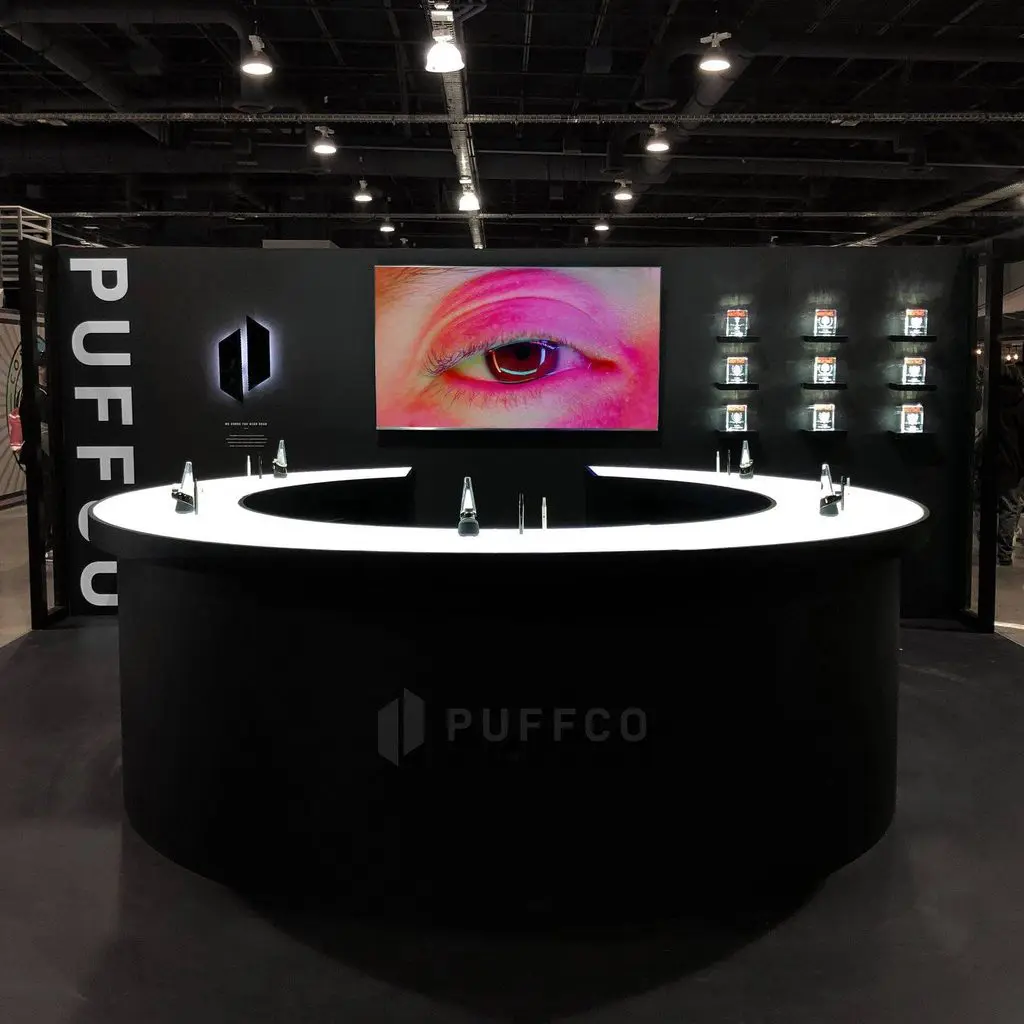 Puffco OG Peak from its 2018 release, the e-rig that started the category