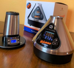 The Volcano Hybrid Vs Arizer Extreme Q - Value or Luxury for your Desktop Vaporizer