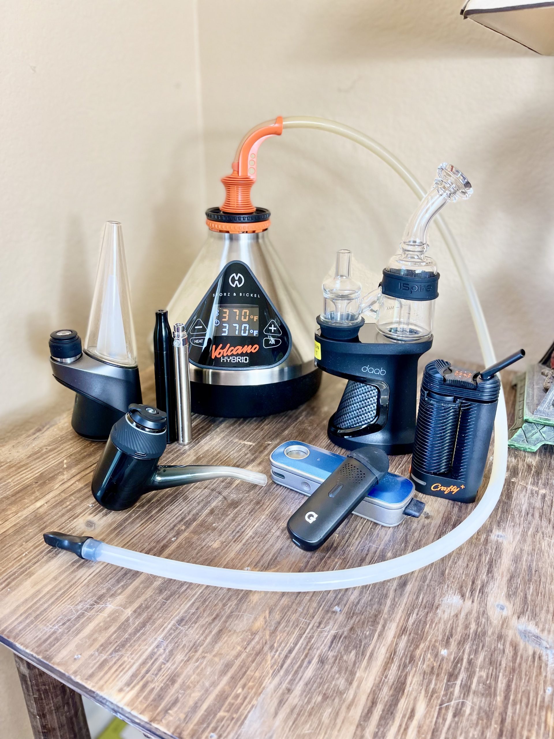 hire Rafflesia Arnoldi Archeological Herb Vaporizers Vs. Concentrate Vaporizers | How to Choose